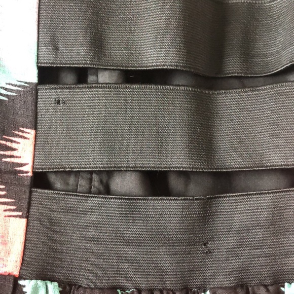 Rachel Roy Tribal print strapless dress. Size 6 - Picture 3 of 4